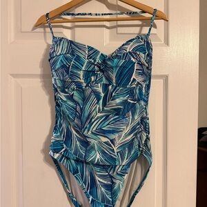 La Blanca Tropical Blue Floral Women’s Strapless Swimsuit 16